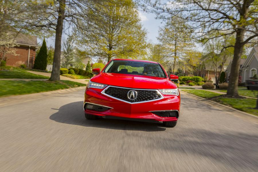  Acura TLX SH-AWD 2017 года  (фото 18 из 36)